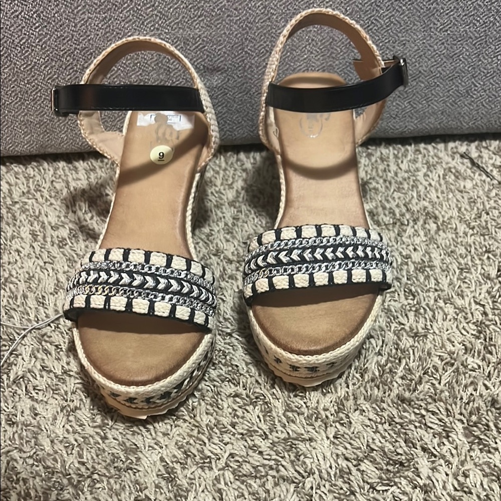 Stylish Black and Cream Women's Sandals